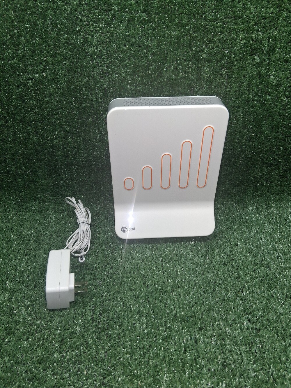 Cisco AT&T 3G MicroCell DPH153-AT Cellular Service Extender – Complete – Tested - Picture 2 of 6